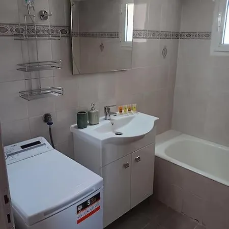 Giovani-entire 1st Floor House With Pool *