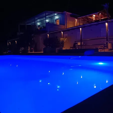 Giovani-entire 1st Floor House With Pool *