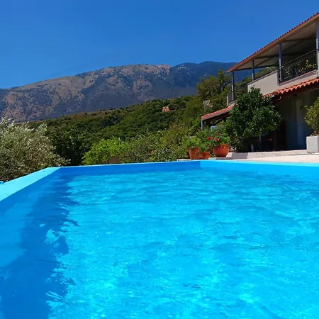 Holiday home Giovani-entire 1st Floor House With Pool Tzanata